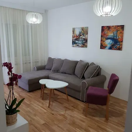 Tvoj Apartment *